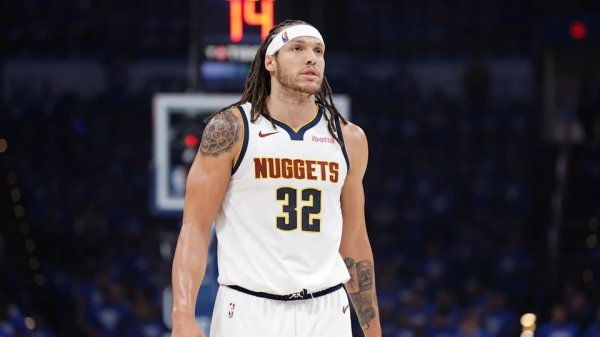 配操盘 NBA球迷对掘金队衷心的阿隆·戈登帖子做出反应